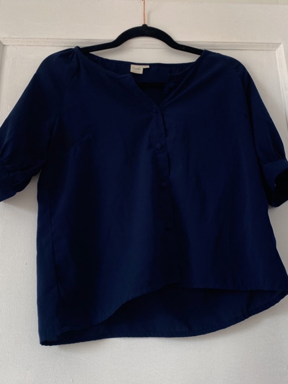 2 blouses - Picture 3 of 4